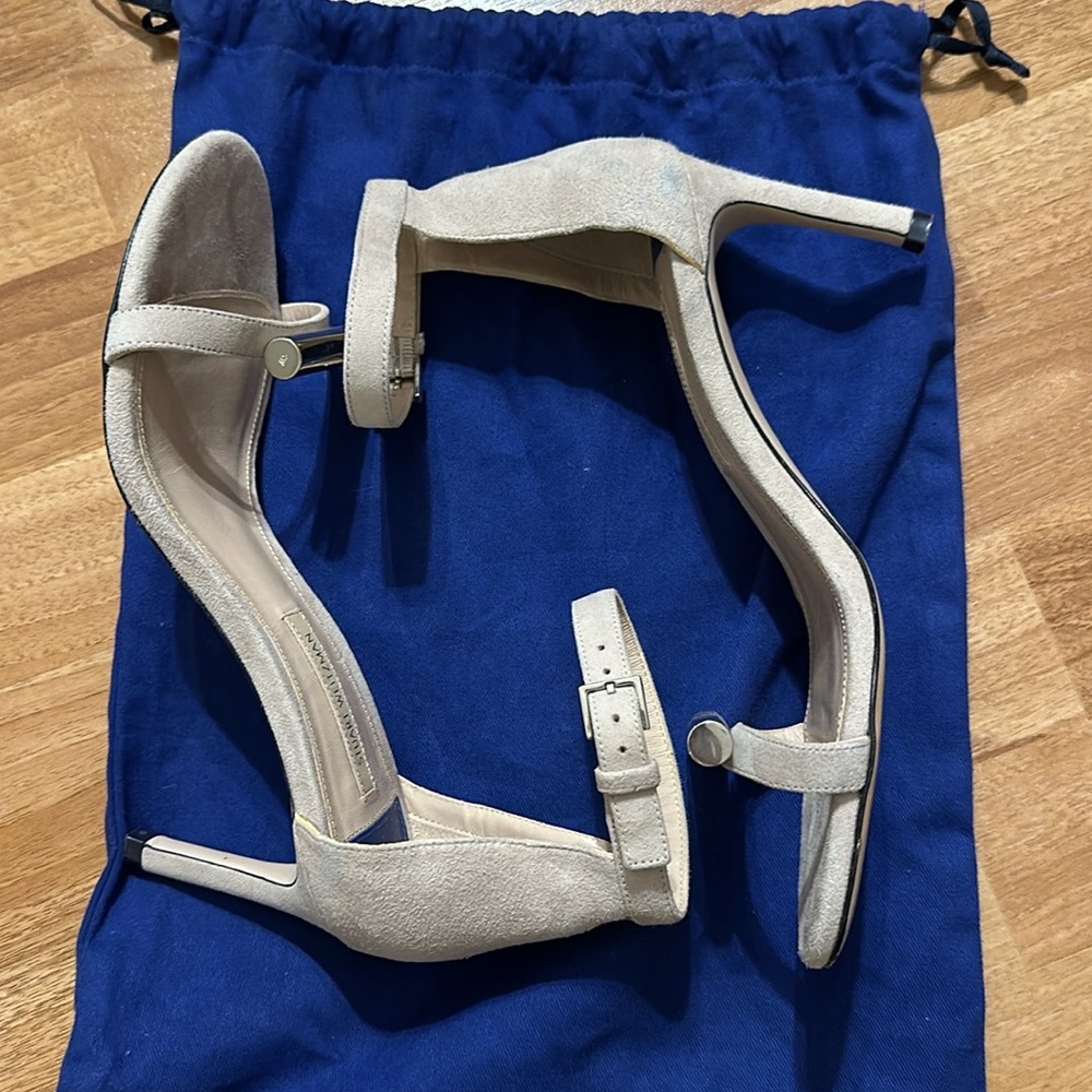 Stuart Weitzman Tan Sandal size 6.5 can fit 7